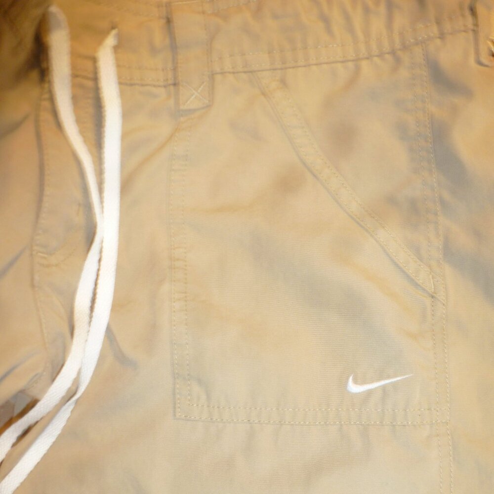 Nike Cropped Pants with pockets /Khaki capris Sz Large - Picture 5 of 11